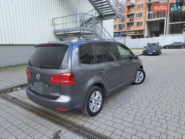 Серый Фольксваген Туран, объемом двигателя 1.6 л и пробегом 238 тыс. км за 14450 $, фото 36 на Automoto.ua