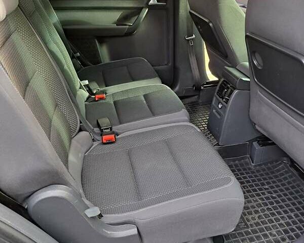 Сірий Фольксваген Туран, об'ємом двигуна 1.6 л та пробігом 244 тис. км за 11400 $, фото 10 на Automoto.ua