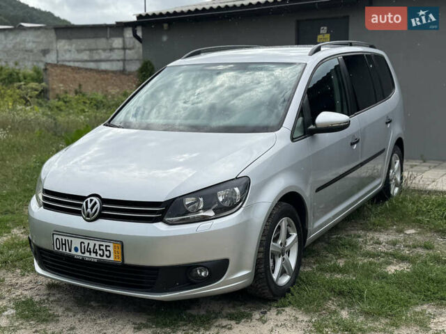 Серый Фольксваген Туран, объемом двигателя 0 л и пробегом 256 тыс. км за 11190 $, фото 72 на Automoto.ua