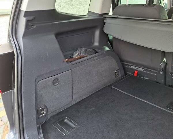 Сірий Фольксваген Туран, об'ємом двигуна 1.6 л та пробігом 244 тис. км за 11400 $, фото 16 на Automoto.ua