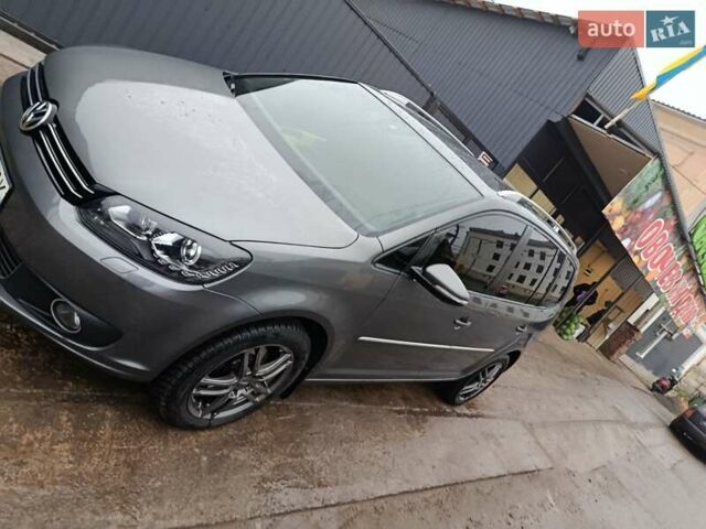 Серый Фольксваген Туран, объемом двигателя 2 л и пробегом 276 тыс. км за 14200 $, фото 2 на Automoto.ua