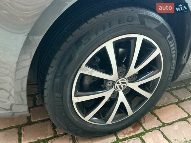 Сірий Фольксваген Туран, об'ємом двигуна 1.6 л та пробігом 252 тис. км за 10900 $, фото 25 на Automoto.ua