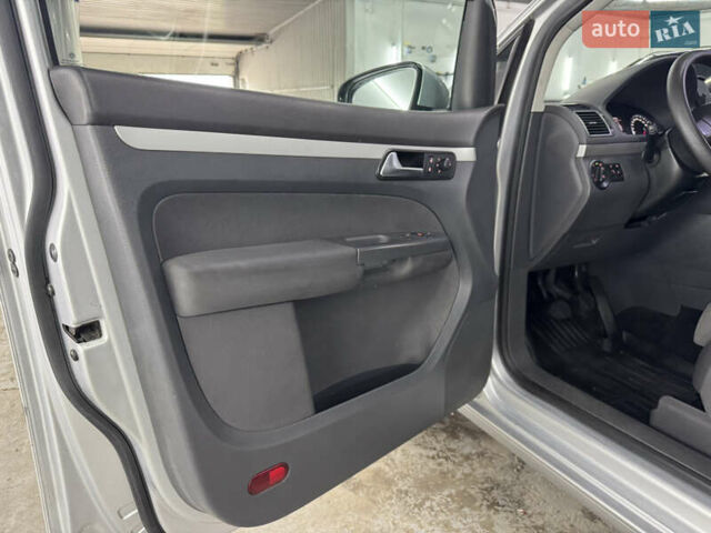 Серый Фольксваген Туран, объемом двигателя 0 л и пробегом 256 тыс. км за 11190 $, фото 22 на Automoto.ua