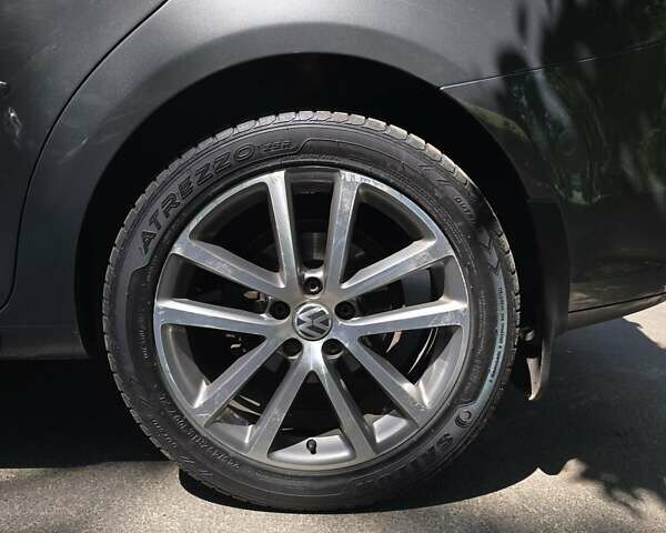 Сірий Фольксваген Туран, об'ємом двигуна 1.97 л та пробігом 204 тис. км за 13800 $, фото 50 на Automoto.ua