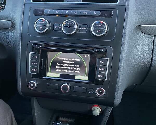 Серый Фольксваген Туран, объемом двигателя 1.6 л и пробегом 258 тыс. км за 10900 $, фото 30 на Automoto.ua