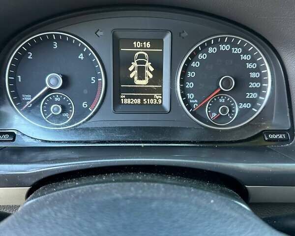 Серый Фольксваген Туран, объемом двигателя 1.6 л и пробегом 189 тыс. км за 11000 $, фото 12 на Automoto.ua