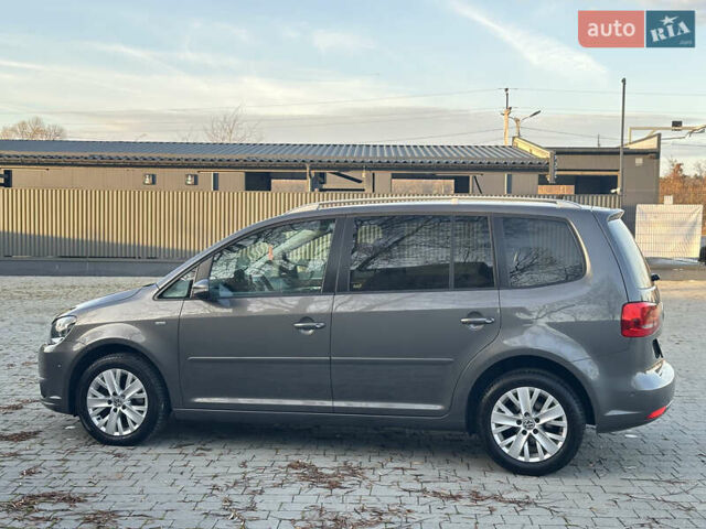 Серый Фольксваген Туран, объемом двигателя 2 л и пробегом 253 тыс. км за 12700 $, фото 6 на Automoto.ua