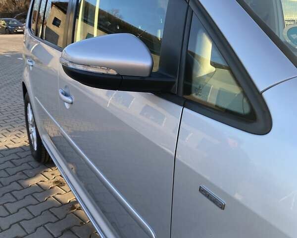 Серый Фольксваген Туран, объемом двигателя 1.6 л и пробегом 258 тыс. км за 10900 $, фото 12 на Automoto.ua