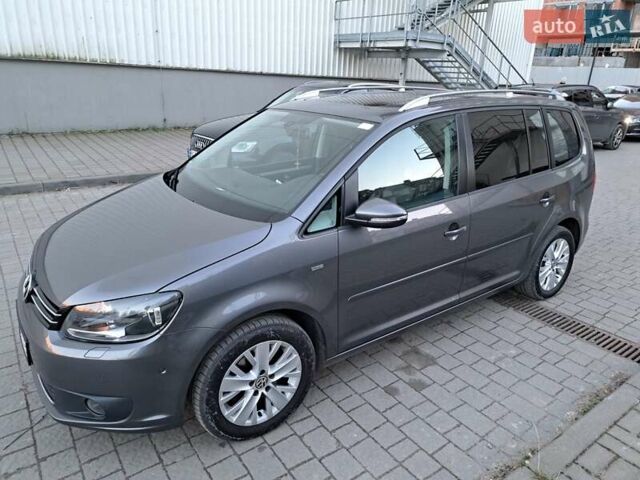 Серый Фольксваген Туран, объемом двигателя 1.6 л и пробегом 238 тыс. км за 14450 $, фото 5 на Automoto.ua