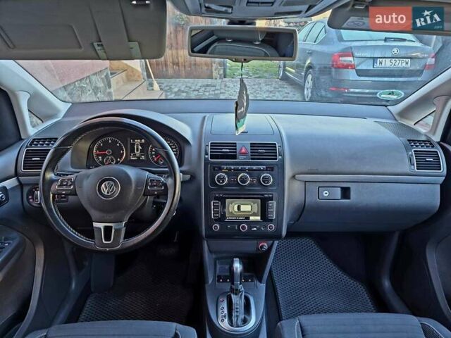 Сірий Фольксваген Туран, об'ємом двигуна 1.97 л та пробігом 268 тис. км за 13500 $, фото 41 на Automoto.ua