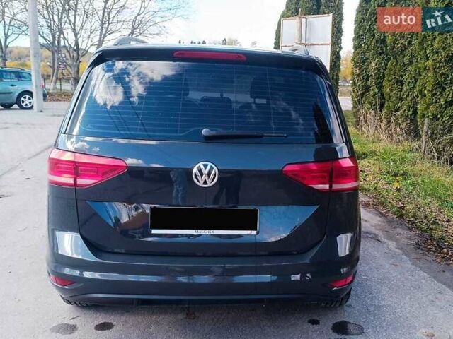 Серый Фольксваген Туран, объемом двигателя 1.6 л и пробегом 210 тыс. км за 13500 $, фото 3 на Automoto.ua