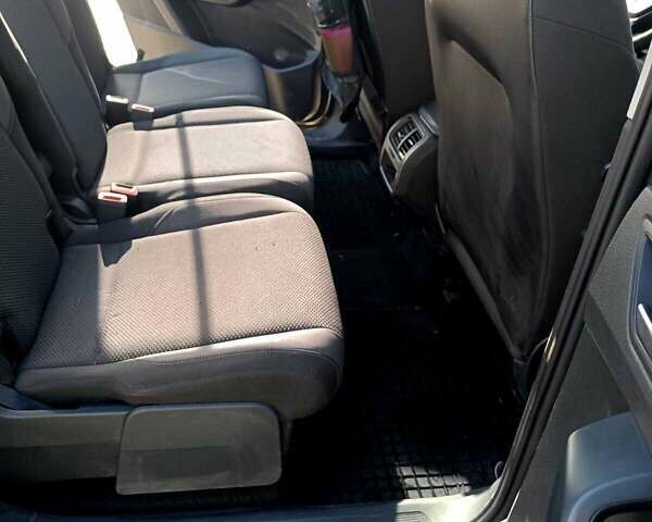 Серый Фольксваген Туран, объемом двигателя 1.6 л и пробегом 210 тыс. км за 13500 $, фото 11 на Automoto.ua