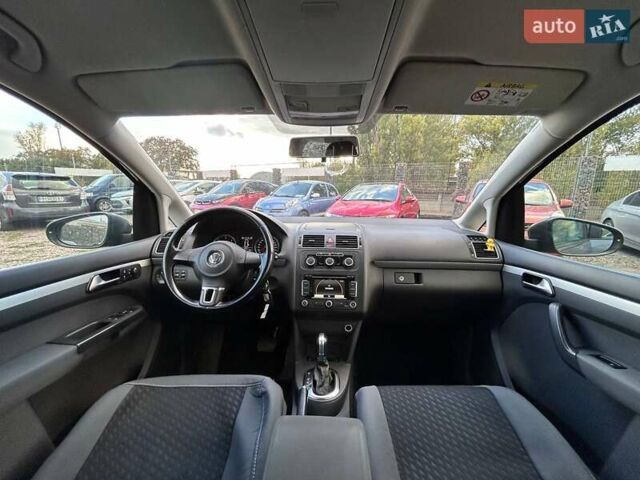 Серый Фольксваген Туран, объемом двигателя 1.6 л и пробегом 267 тыс. км за 11200 $, фото 29 на Automoto.ua