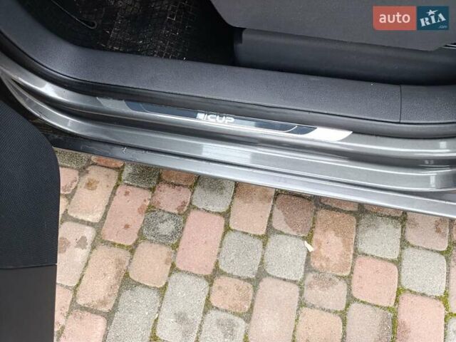 Сірий Фольксваген Туран, об'ємом двигуна 1.6 л та пробігом 228 тис. км за 11700 $, фото 76 на Automoto.ua