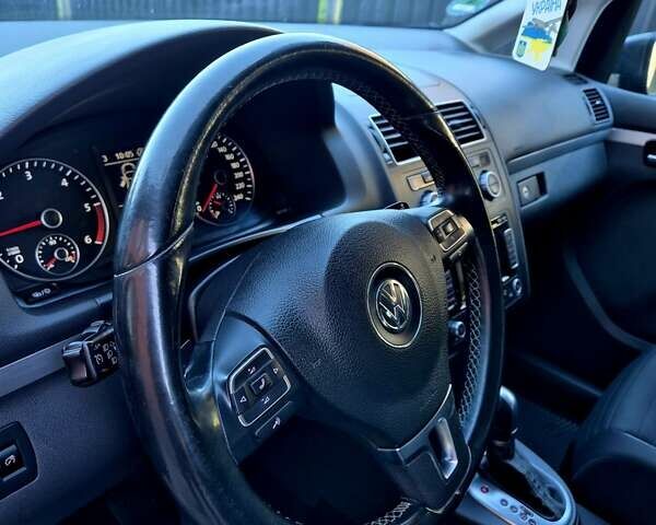 Сірий Фольксваген Туран, об'ємом двигуна 1.97 л та пробігом 268 тис. км за 13500 $, фото 30 на Automoto.ua