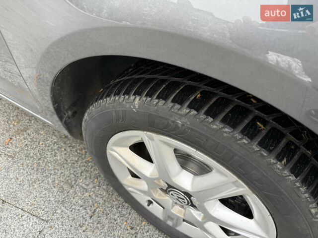 Серый Фольксваген Туран, объемом двигателя 1.6 л и пробегом 230 тыс. км за 13300 $, фото 44 на Automoto.ua