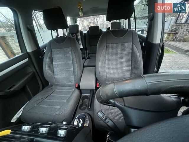 Серый Фольксваген Туран, объемом двигателя 1.6 л и пробегом 259 тыс. км за 13699 $, фото 4 на Automoto.ua