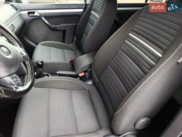Сірий Фольксваген Туран, об'ємом двигуна 1.6 л та пробігом 228 тис. км за 11700 $, фото 84 на Automoto.ua