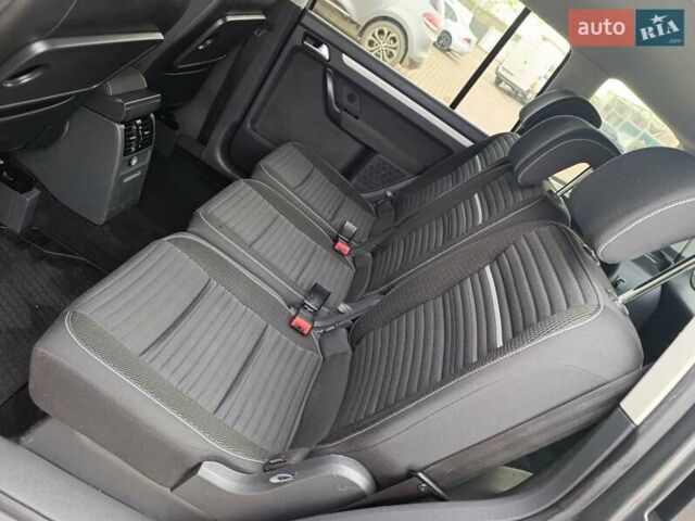 Сірий Фольксваген Туран, об'ємом двигуна 1.6 л та пробігом 228 тис. км за 11700 $, фото 53 на Automoto.ua