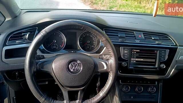 Серый Фольксваген Туран, объемом двигателя 1.6 л и пробегом 210 тыс. км за 13500 $, фото 6 на Automoto.ua