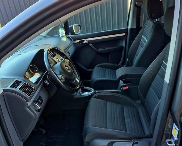 Сірий Фольксваген Туран, об'ємом двигуна 1.97 л та пробігом 268 тис. км за 13500 $, фото 33 на Automoto.ua