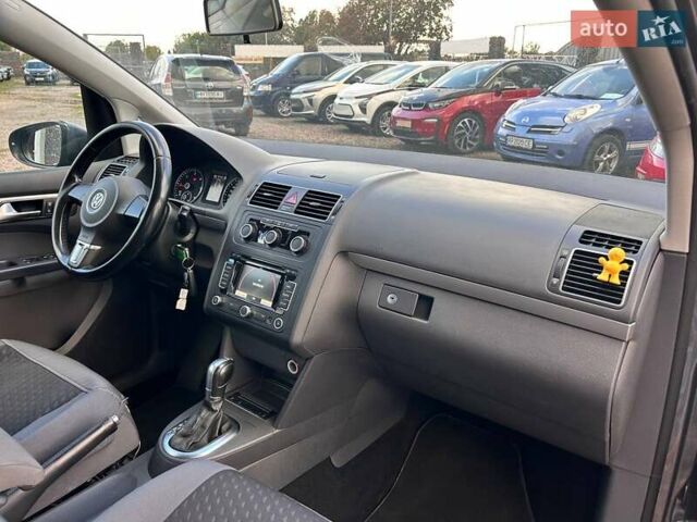 Серый Фольксваген Туран, объемом двигателя 1.6 л и пробегом 267 тыс. км за 11200 $, фото 30 на Automoto.ua