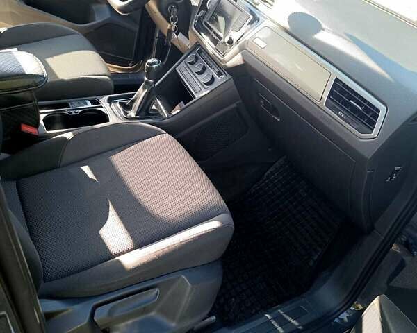 Серый Фольксваген Туран, объемом двигателя 1.6 л и пробегом 210 тыс. км за 13500 $, фото 8 на Automoto.ua