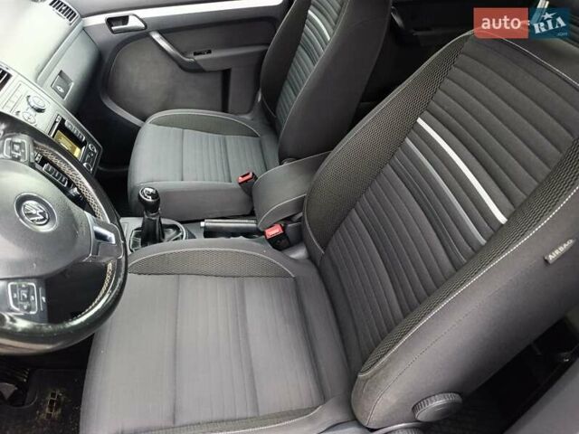 Сірий Фольксваген Туран, об'ємом двигуна 1.6 л та пробігом 228 тис. км за 11700 $, фото 82 на Automoto.ua