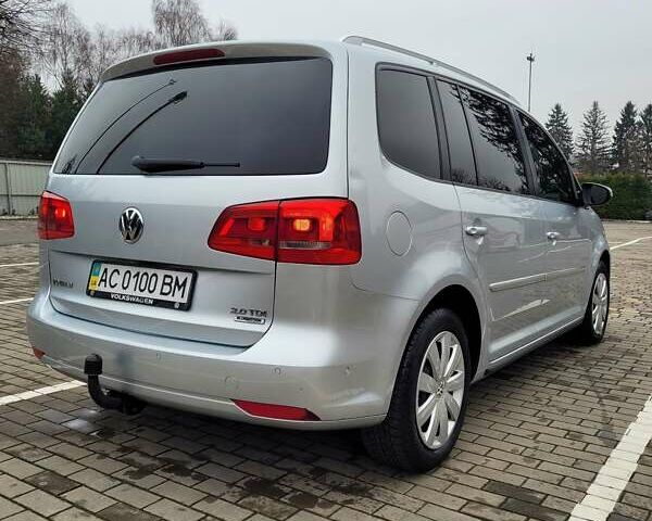 Серый Фольксваген Туран, объемом двигателя 2 л и пробегом 260 тыс. км за 14500 $, фото 4 на Automoto.ua