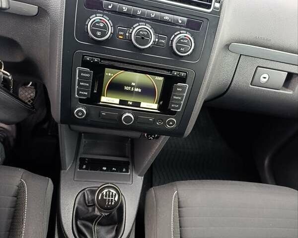 Сірий Фольксваген Туран, об'ємом двигуна 1.6 л та пробігом 228 тис. км за 11700 $, фото 80 на Automoto.ua