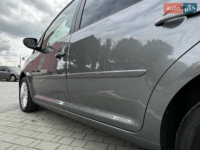 Серый Фольксваген Туран, объемом двигателя 2 л и пробегом 255 тыс. км за 14999 $, фото 18 на Automoto.ua