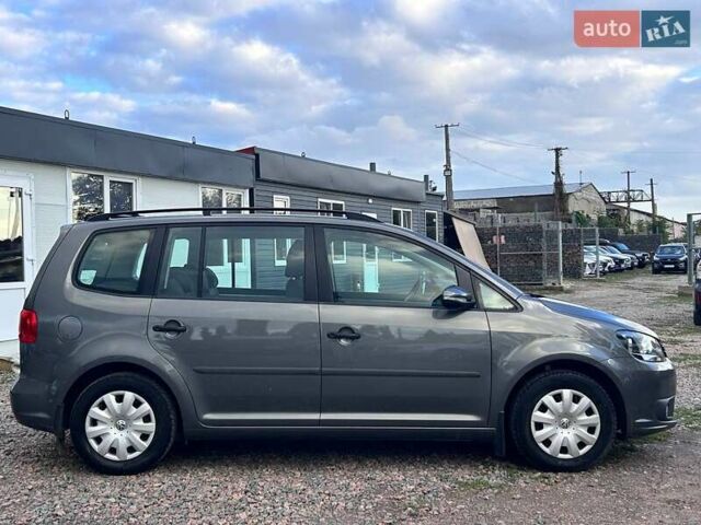 Серый Фольксваген Туран, объемом двигателя 1.6 л и пробегом 267 тыс. км за 11200 $, фото 2 на Automoto.ua