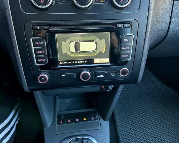 Сірий Фольксваген Туран, об'ємом двигуна 1.97 л та пробігом 268 тис. км за 13500 $, фото 35 на Automoto.ua