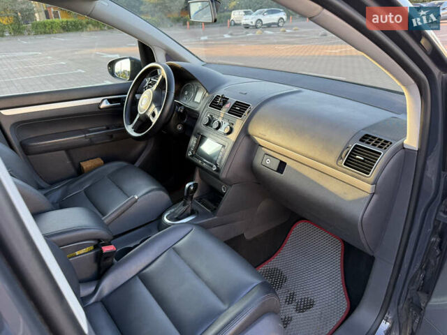 Сірий Фольксваген Туран, об'ємом двигуна 2 л та пробігом 342 тис. км за 9600 $, фото 10 на Automoto.ua