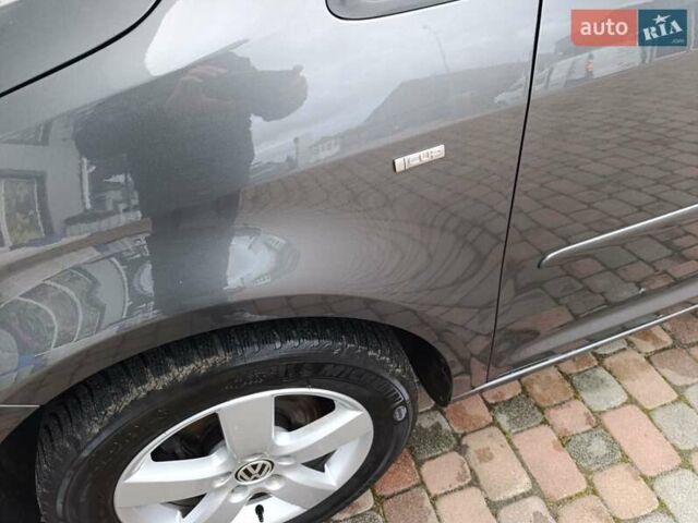 Сірий Фольксваген Туран, об'ємом двигуна 1.6 л та пробігом 228 тис. км за 11700 $, фото 67 на Automoto.ua