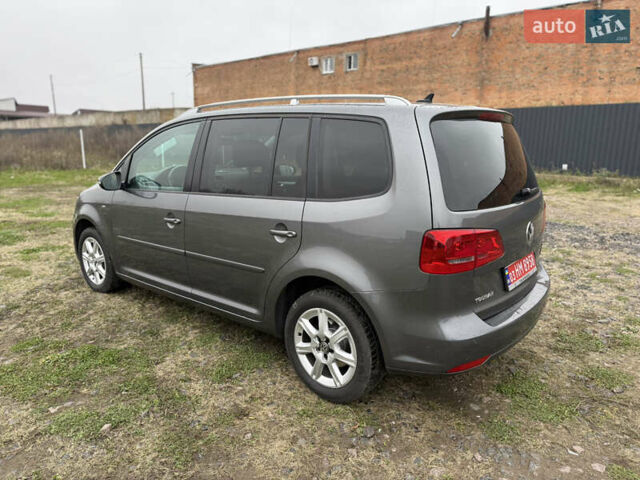 Серый Фольксваген Туран, объемом двигателя 1.6 л и пробегом 236 тыс. км за 12300 $, фото 3 на Automoto.ua