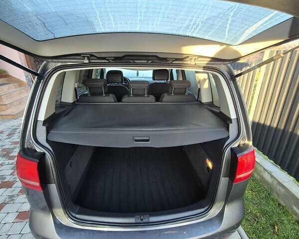 Сірий Фольксваген Туран, об'ємом двигуна 1.97 л та пробігом 268 тис. км за 13500 $, фото 52 на Automoto.ua