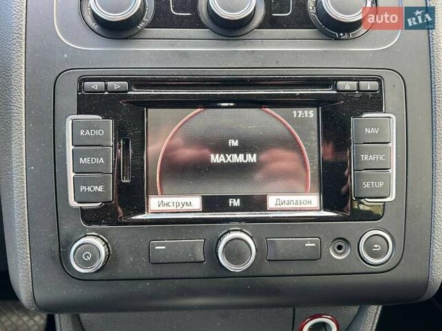 Серый Фольксваген Туран, объемом двигателя 1.6 л и пробегом 267 тыс. км за 11200 $, фото 20 на Automoto.ua