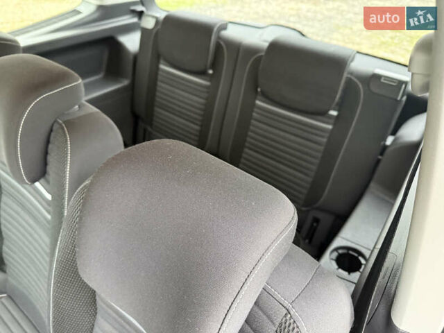 Серый Фольксваген Туран, объемом двигателя 1.6 л и пробегом 236 тыс. км за 12300 $, фото 14 на Automoto.ua