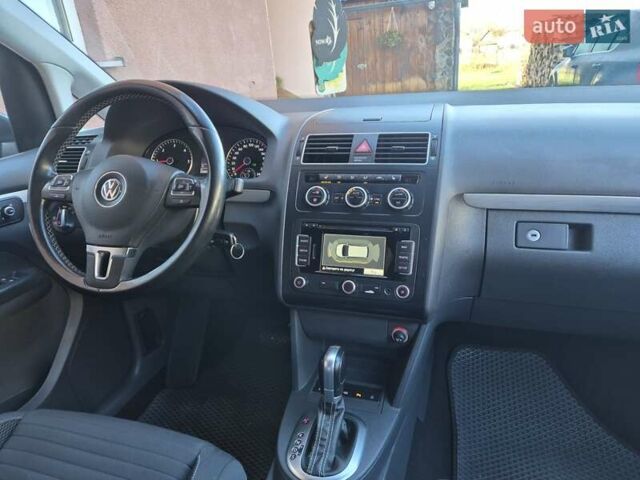 Сірий Фольксваген Туран, об'ємом двигуна 1.97 л та пробігом 268 тис. км за 13500 $, фото 31 на Automoto.ua