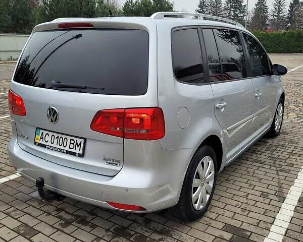 Серый Фольксваген Туран, объемом двигателя 2 л и пробегом 260 тыс. км за 14500 $, фото 7 на Automoto.ua