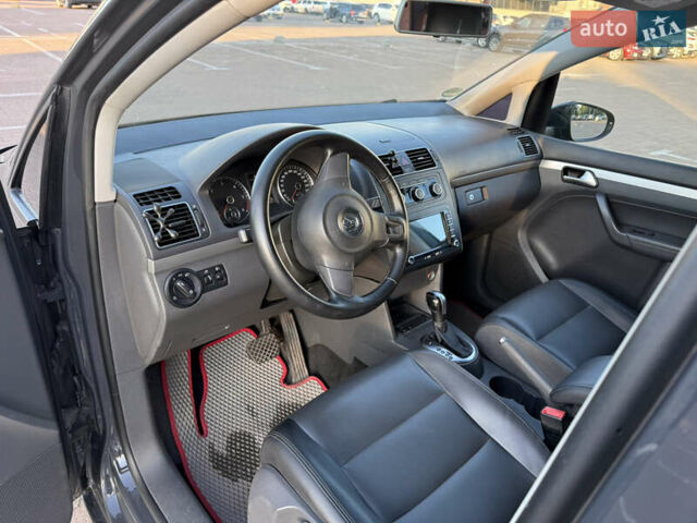 Сірий Фольксваген Туран, об'ємом двигуна 2 л та пробігом 342 тис. км за 9600 $, фото 6 на Automoto.ua