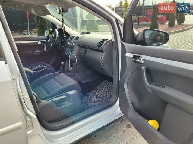 Серый Фольксваген Туран, объемом двигателя 2 л и пробегом 260 тыс. км за 14700 $, фото 9 на Automoto.ua