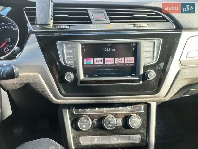 Серый Фольксваген Туран, объемом двигателя 1.6 л и пробегом 240 тыс. км за 14950 $, фото 13 на Automoto.ua