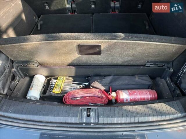 Серый Фольксваген Туран, объемом двигателя 1.6 л и пробегом 240 тыс. км за 14950 $, фото 24 на Automoto.ua