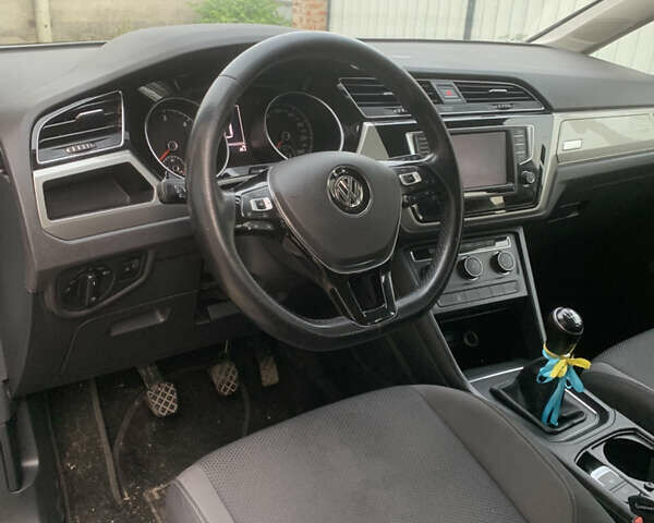 Сірий Фольксваген Туран, об'ємом двигуна 1.6 л та пробігом 230 тис. км за 15500 $, фото 3 на Automoto.ua