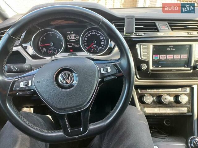 Серый Фольксваген Туран, объемом двигателя 1.6 л и пробегом 240 тыс. км за 14950 $, фото 10 на Automoto.ua
