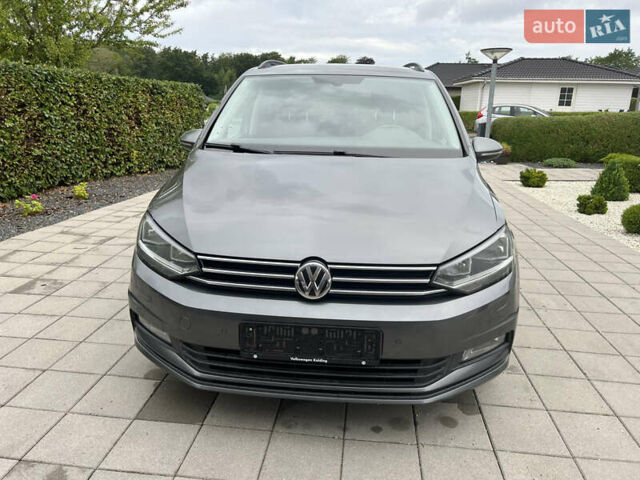Серый Фольксваген Туран, объемом двигателя 1.6 л и пробегом 275 тыс. км за 14300 $, фото 2 на Automoto.ua