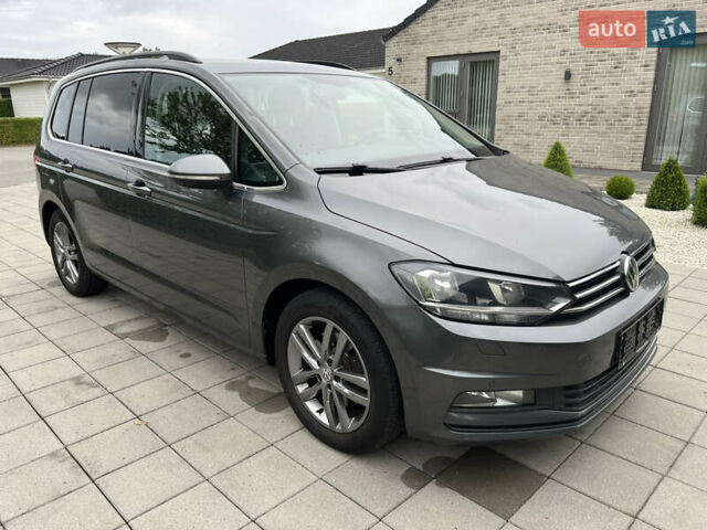Серый Фольксваген Туран, объемом двигателя 1.6 л и пробегом 275 тыс. км за 14300 $, фото 3 на Automoto.ua