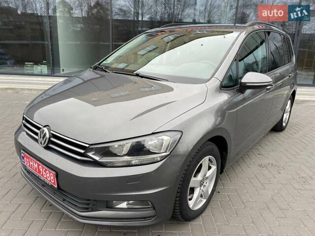 Серый Фольксваген Туран, объемом двигателя 1.97 л и пробегом 280 тыс. км за 14400 $, фото 1 на Automoto.ua
